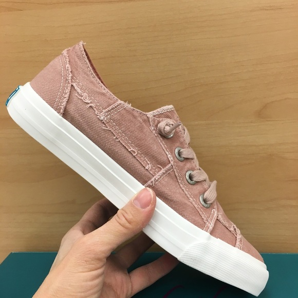 🌸RESTOCK 💕Dirty Pink Blowfish Sneakers 🐡W - Picture 6 of 9